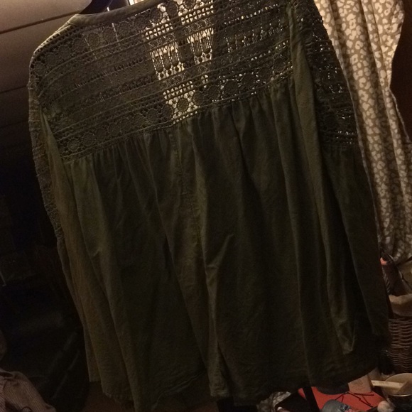 Top - Picture 2 of 5